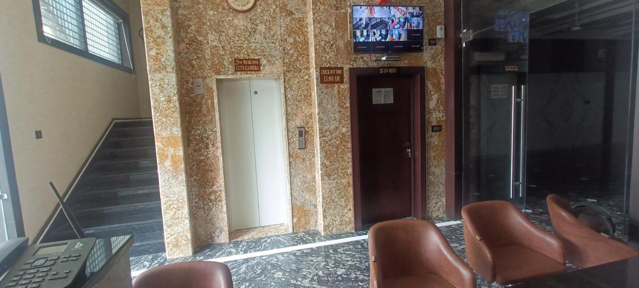 Hotel Sadhana Palace Mathura Buitenkant foto